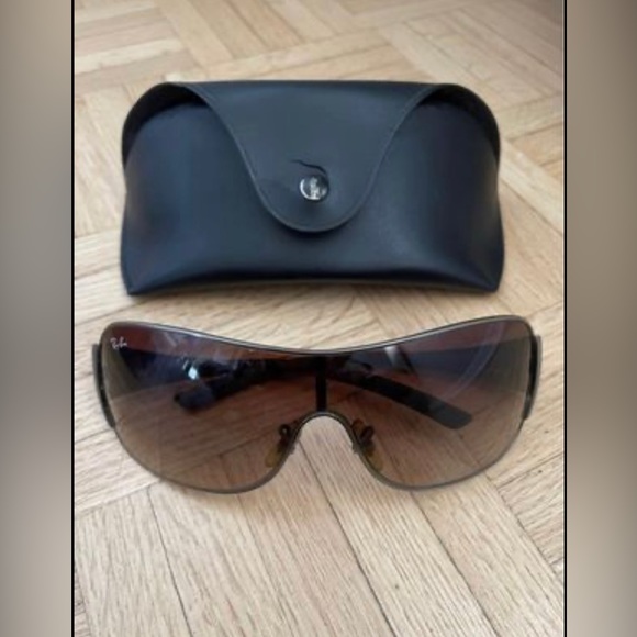 Ray-Ban sunglasses - Picture 1 of 2